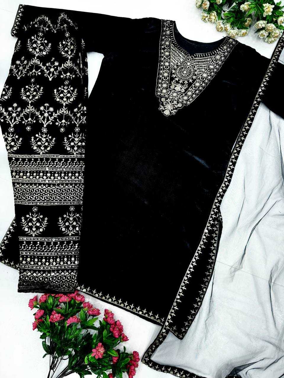 YNF VELVET KESH239 187 SUITS & DRESSES PAKISTANI WEDDING LADIES SUITS MANUFACTUR - Deevit International