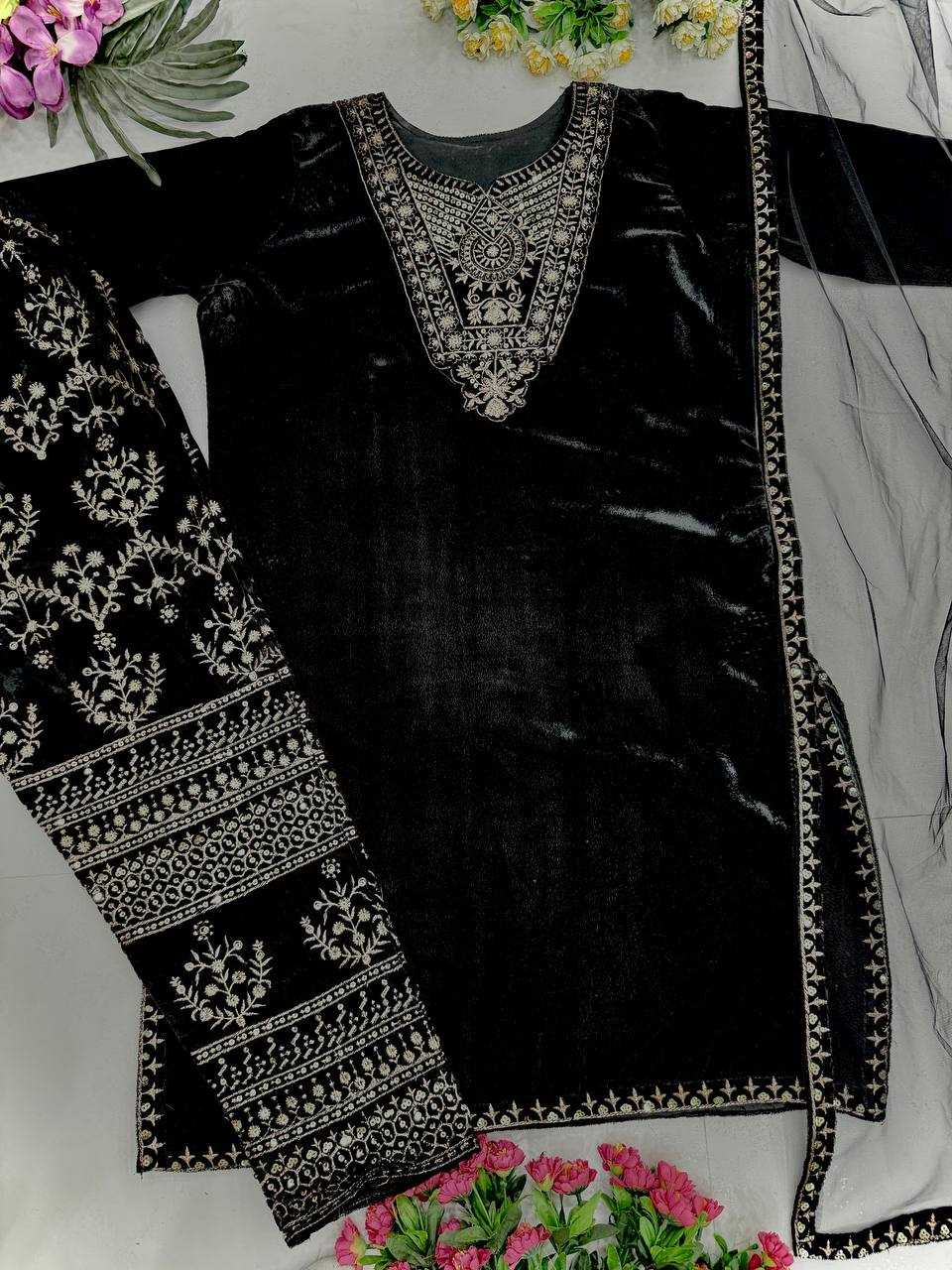 YNF VELVET KESH239 187 SUITS & DRESSES PAKISTANI WEDDING LADIES SUITS MANUFACTUR - Deevit International