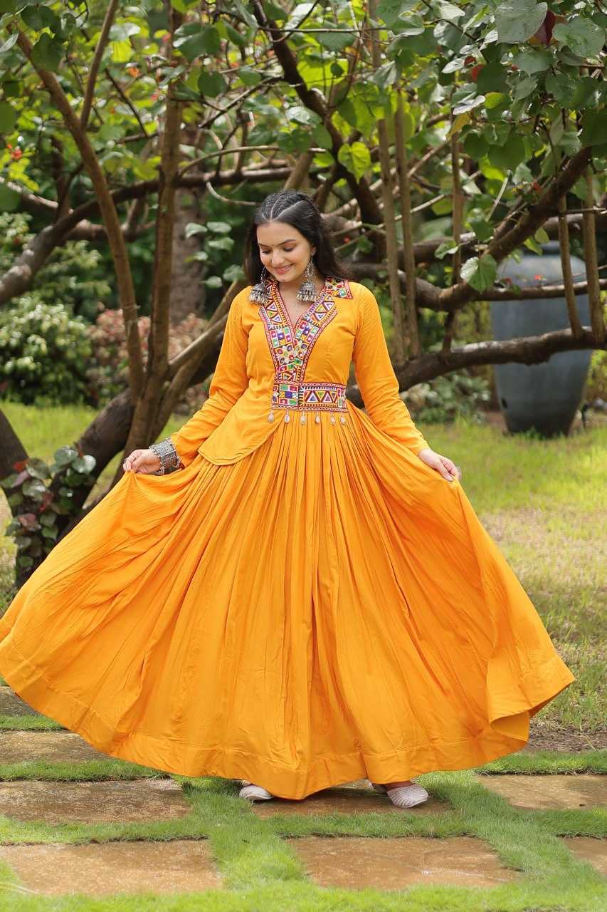 YNF RAYON KESH132 9199 GOWNS WHOLESALE FANCY LONG NAVRATRI GOWNS MANUFACTURER