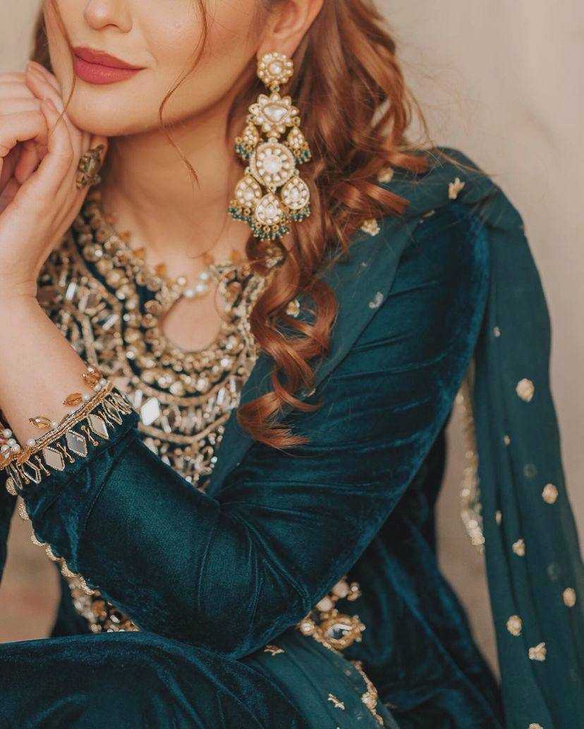 YNF VELVET KESH149 1295 SUITS & DRESSES WHOLESALE KASHMIRI VELVET EMBROIDERY LADIES SILK ZARI WORK  SUITS MANUFACTURER