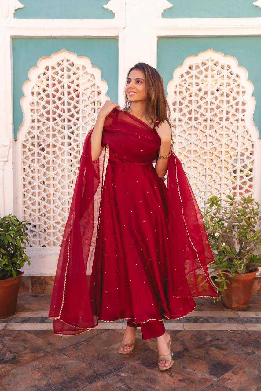 YNF GEORGETTE KESH211 LDY36 GOWNS WHOLESALE EMBROIDERY ANARKALI LONG GEORGETTE SLEEVELESS MAROON GOWNS MANUFACTURER