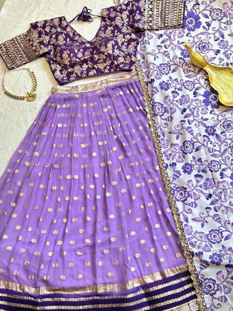 YNF HEAVY DOLA RIN197 SIMRAN LEHENGAS WHOLESALE FANCY EMBROIDERED LEHENGAS MANUFACTURER