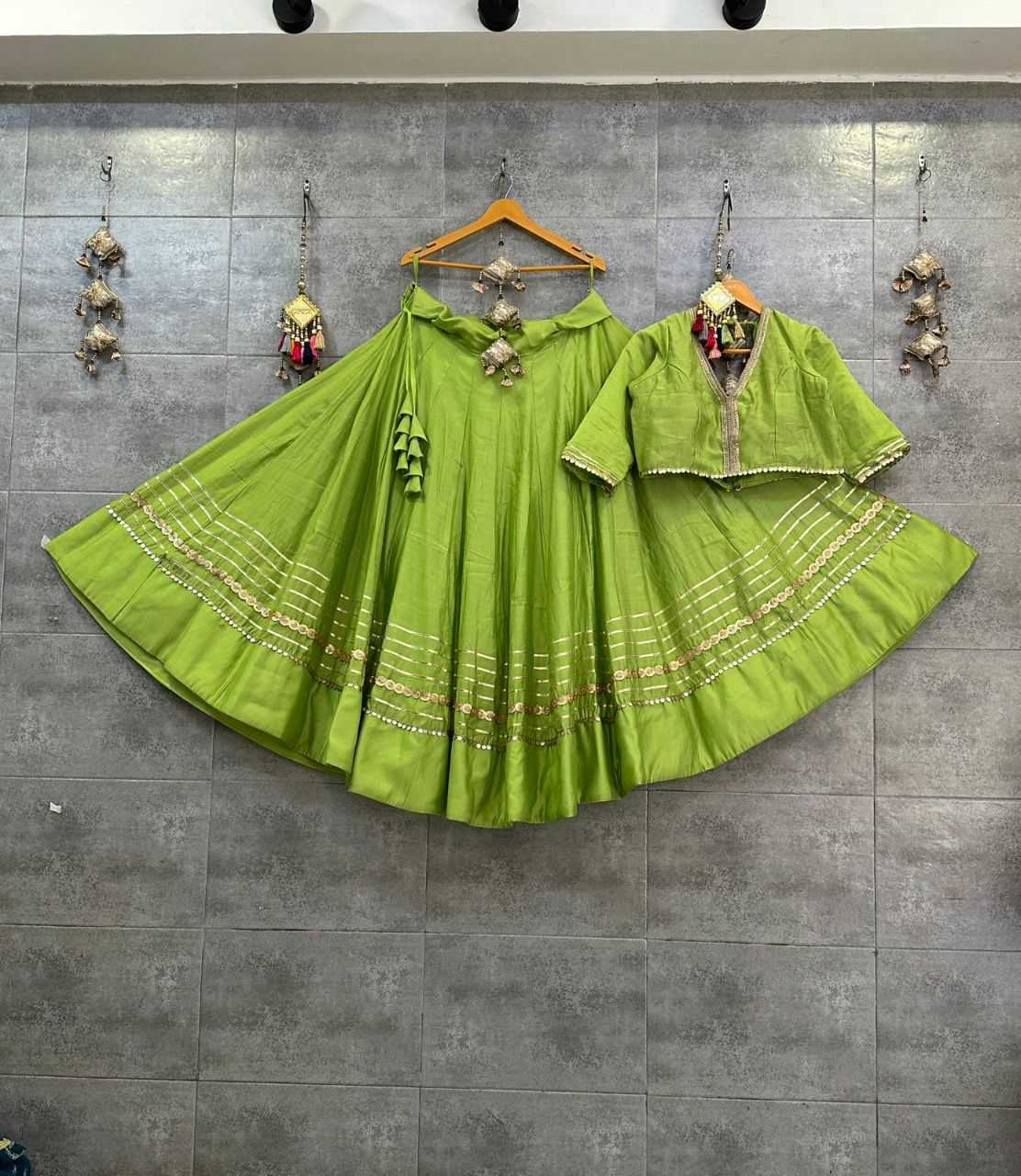 YNF ROMAN SILK  KESH179 AHB67 LEHENGAS WHOLESALE TRADITIONAL SILK LEHENGAS MANUFACTURER