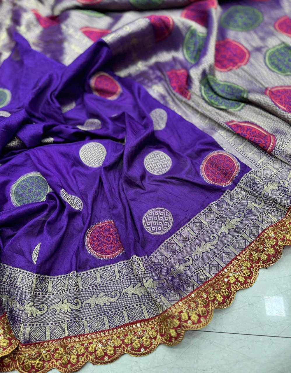 YNF SOFT DOLA KESH162 VRT09 SILK SAREES WHOLESALE DOLA SILK PURE ZARI SILK EMBROIDERED SILK PURE SILK WITH GOLD BORDERS PURPLE SILK SAREES MANUFACTURER