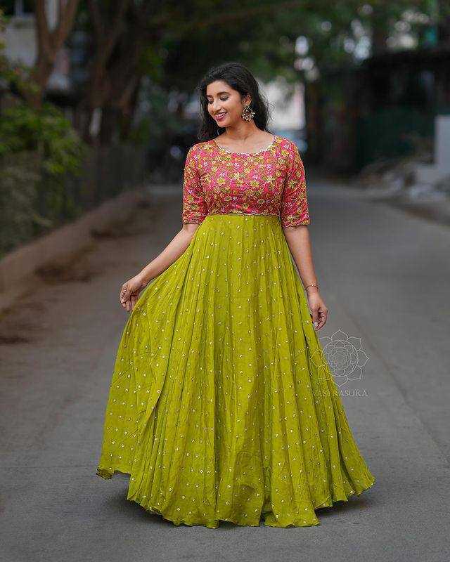 YNF CHINON KESH232 952 GOWNS WHOLESALE PRINTED ANARKALI GEORGETTE SEQUIN GOWNS MANUFACTURER - Deevit International