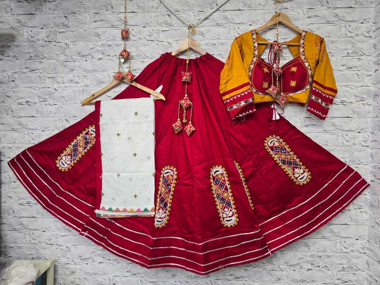 YNF COTTON KESH179 AHB76 LEHENGAS WHOLESALE TRADITIONAL CHANIYA CHOLI LEHENGAS MANUFACTURER