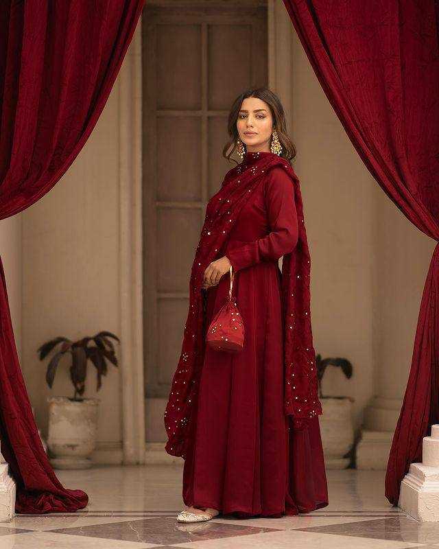 YNF GEORGETTE KESH232 923 GOWNS WHOLESALE LONG GEORGETTE WEDDING MAROON GOWNS MANUFACTURER - Deevit International