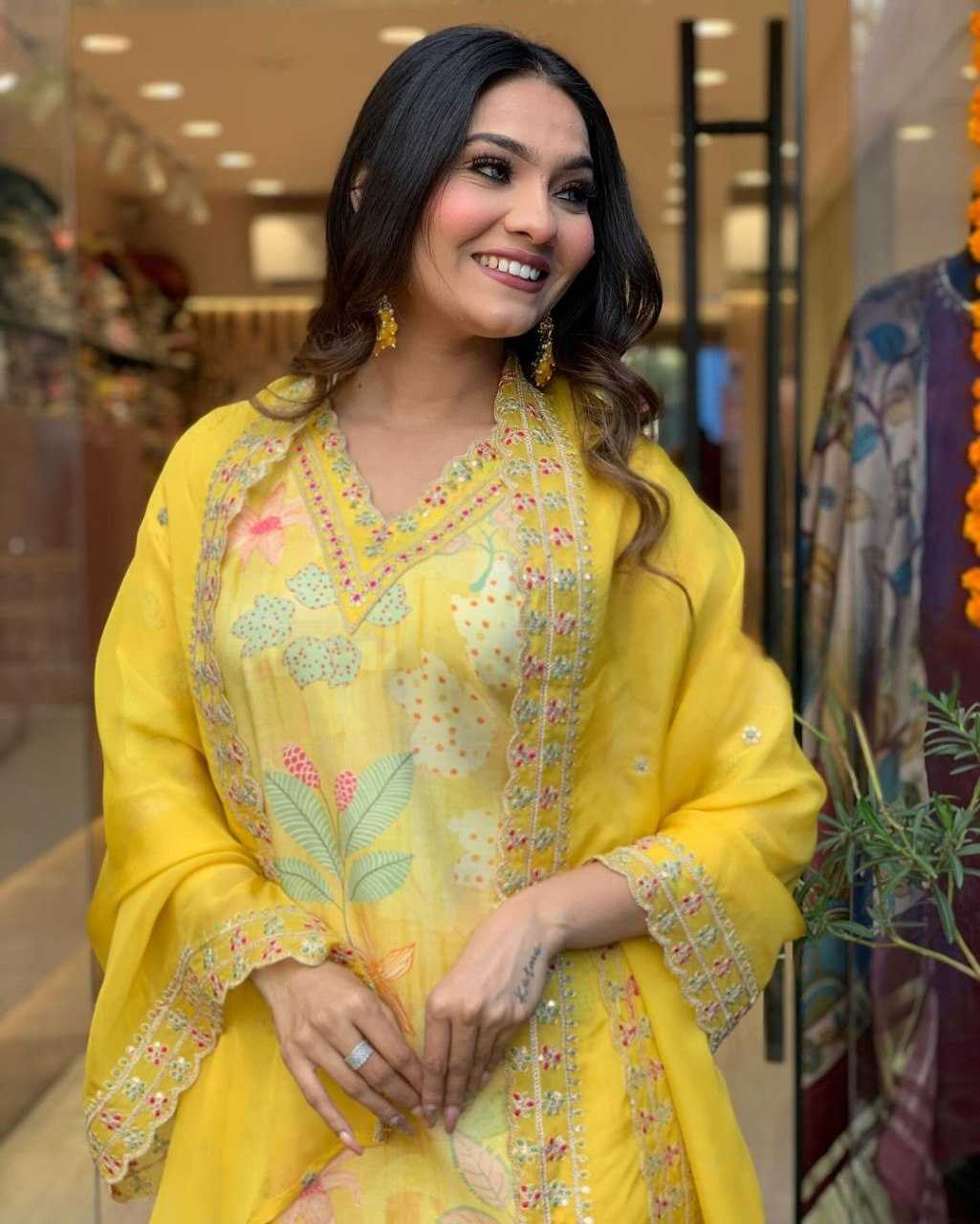 YNF MUSLIN KESH164 G60 SUITS & DRESSES WHOLESALE PRINTED LONG KURTI YELLOW SALWAR EMBROIDRY SUITS MANUFACTURE - Deevit International