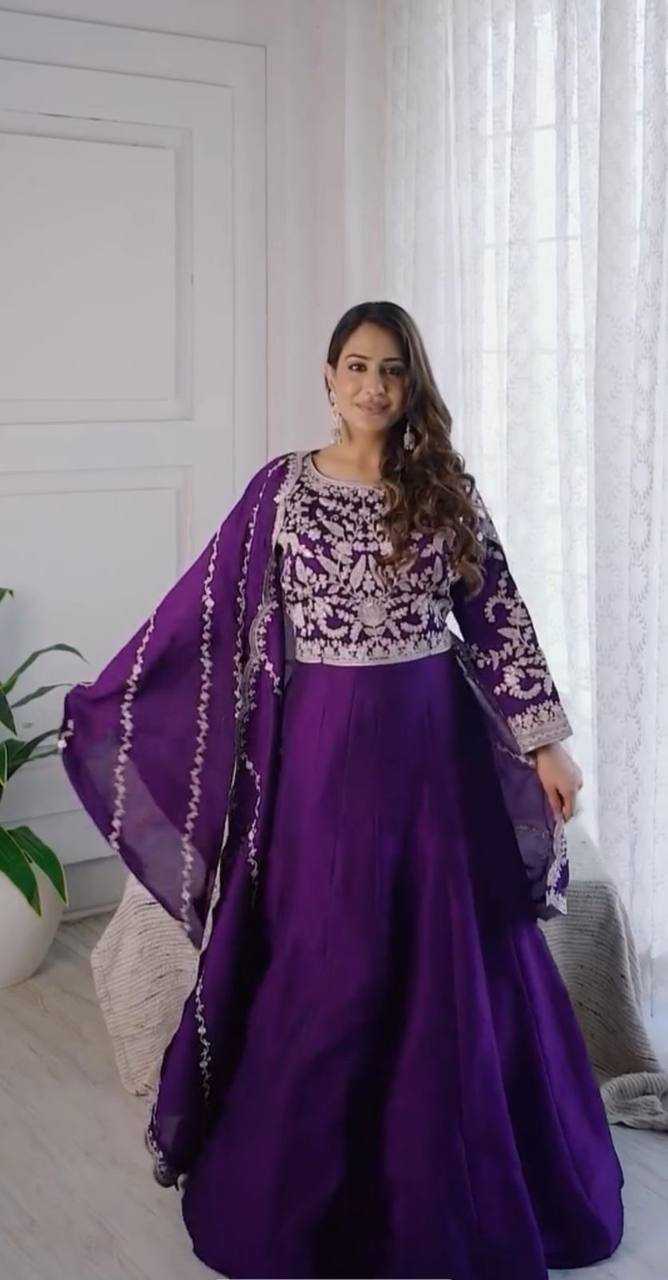 YNF CHINON KESH120 206 GOWNS WHOLESALE PURPLE ANARAKLI EMBROIDERY SILK GOWNS MANUFACTURER - Deevit International