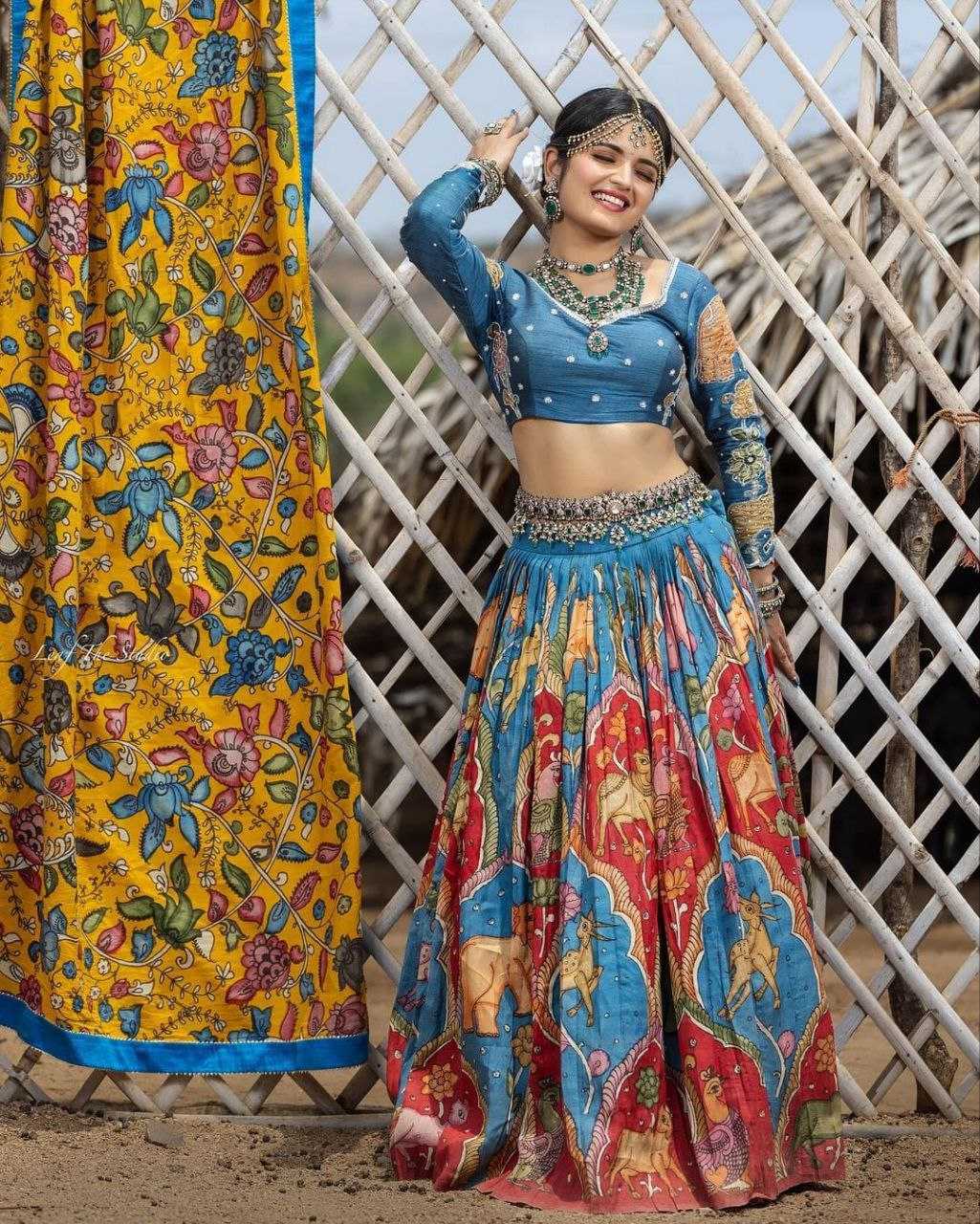 YNF CHINON KESH189 VET20 LEHENGAS WHOLESALE KALAMKARI TRADITIONAL PRINTED SILK LEHENGAS MANUFACTURER - Deevit International