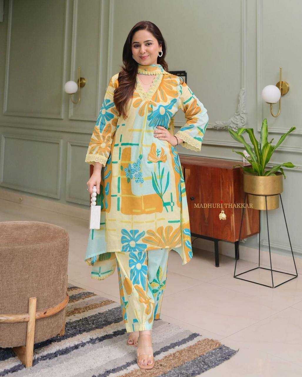 YNF COTTON KESH211 LDY120 SUITS & DRESSES WHOLESALE LADIES PRINTED EMBROIDERY SUITS MANUFACTURE - Deevit International