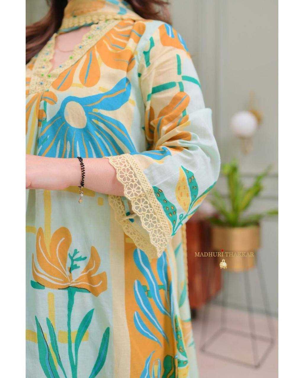 YNF COTTON KESH211 LDY120 SUITS & DRESSES WHOLESALE LADIES PRINTED EMBROIDERY SUITS MANUFACTURE - Deevit International