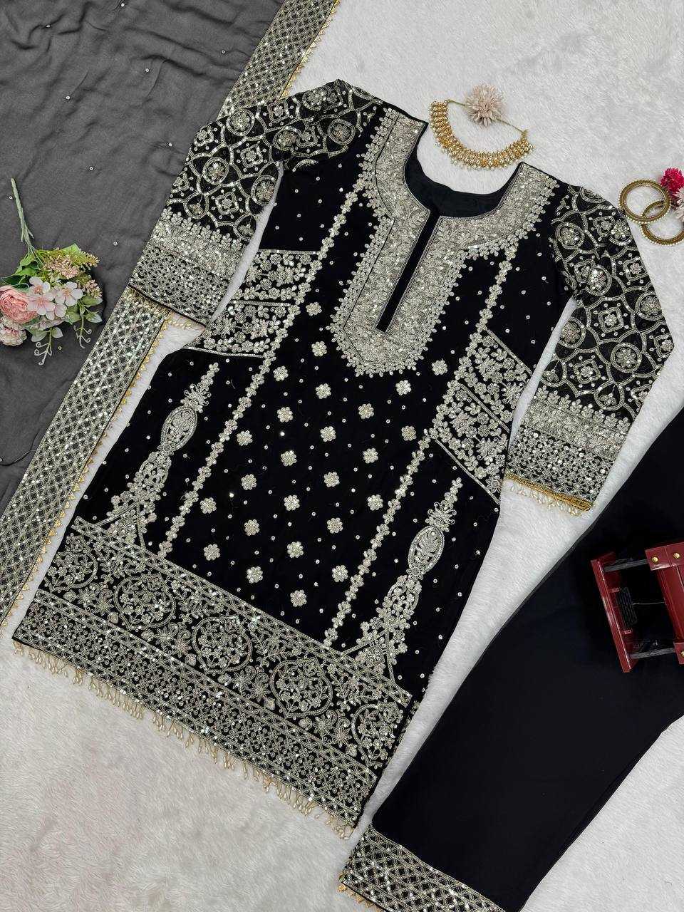 YNF FAUX GEORGETTE RIN169 5782 SUITS & DRESSES WHOLESALE EMBROIDERY PAKISTANI LADIES GEORGETTE SUITS MANUFACTURER - Deevit International