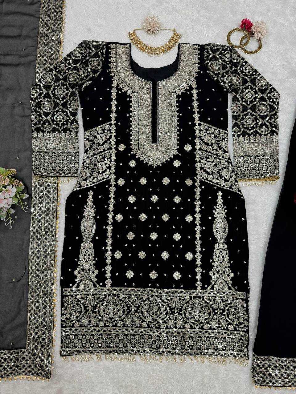 YNF FAUX GEORGETTE RIN169 5782 SUITS & DRESSES WHOLESALE EMBROIDERY PAKISTANI LADIES GEORGETTE SUITS MANUFACTURER - Deevit International