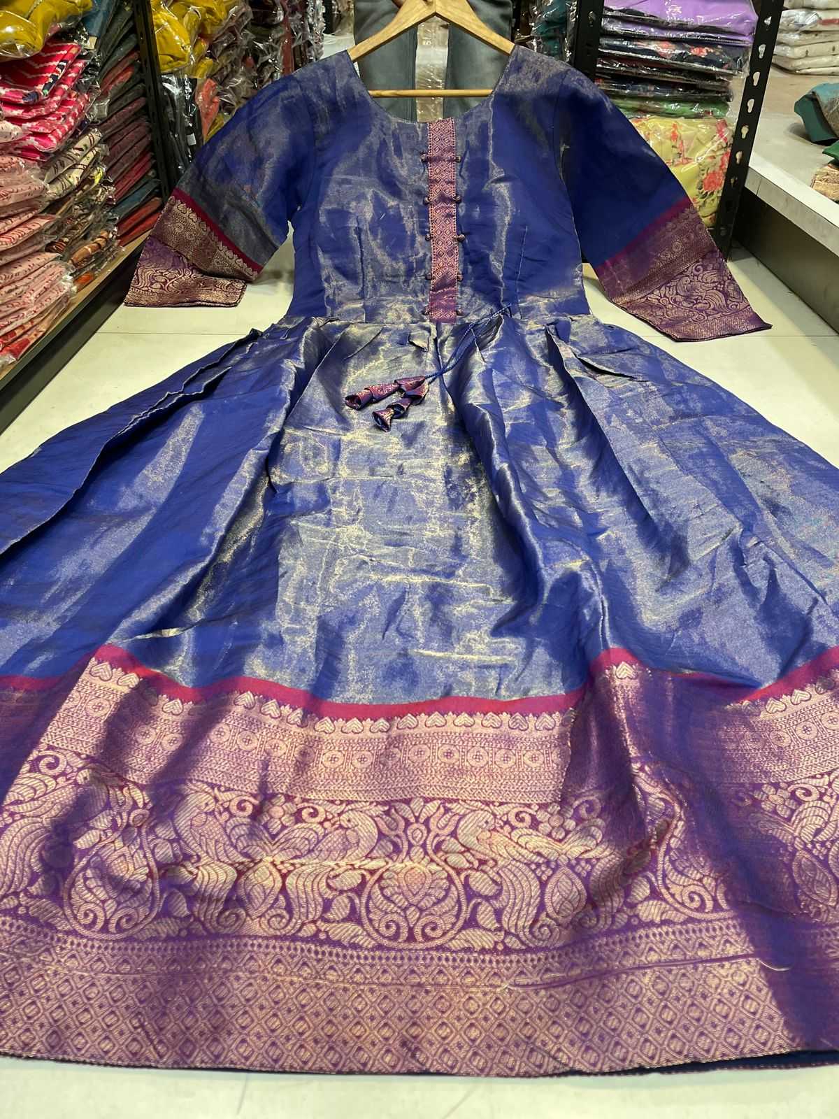 YNF JACQURD KESH255 ETF07 GOWNS WHOLESALE FANCY LONG SILK GOWNS MANUFACTURER - Deevit International