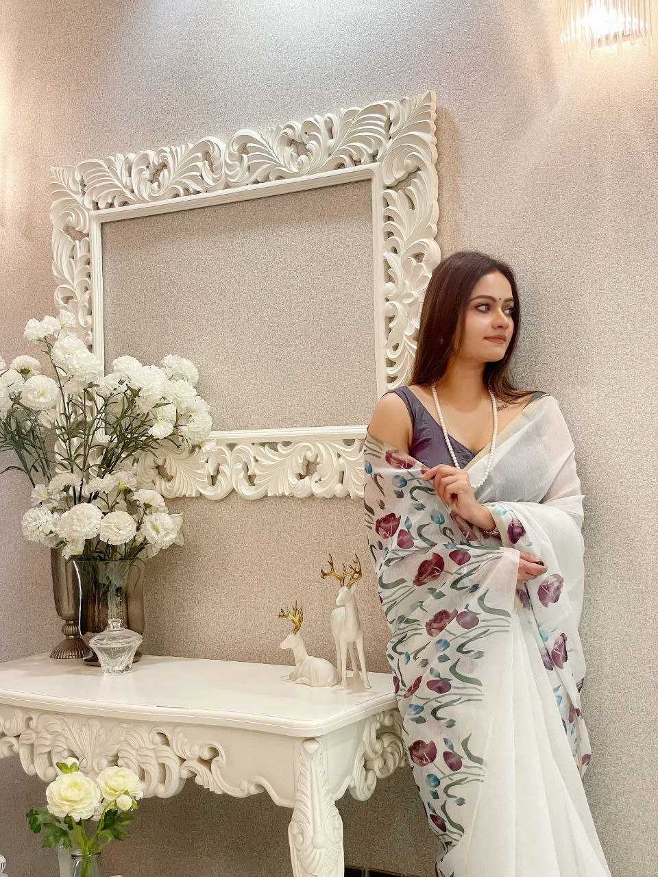 YNF LINEN RIN171 594 SAREES WHOLESALE PRINTED WHITE FLORAL LINEN SAREES MANUFACTURER - Deevit International