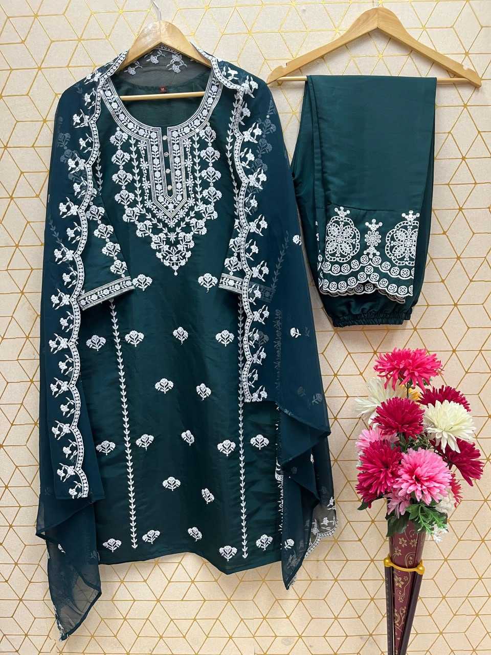 YNF ROMAN SILK KESH247 7013 SUITS & DRESSES WHOLESALE EMBROPIDERY PAKISTANI LADIES SUITS MANUFACTURE - Deevit International