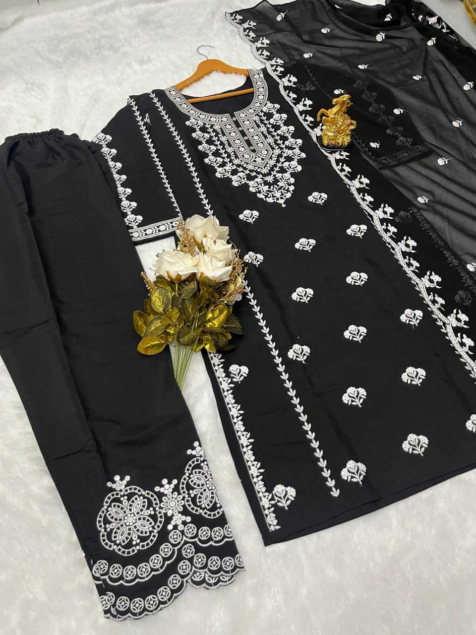 YNF ROMAN SILK KESH247 7013 SUITS & DRESSES WHOLESALE EMBROPIDERY PAKISTANI LADIES SUITS MANUFACTURE - Deevit International