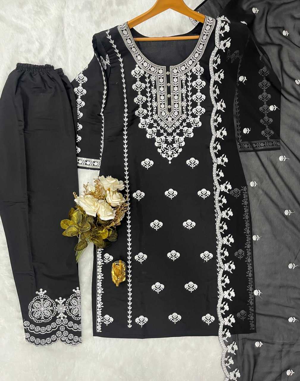 YNF ROMAN SILK KESH247 7013 SUITS & DRESSES WHOLESALE EMBROPIDERY PAKISTANI LADIES SUITS MANUFACTURE - Deevit International