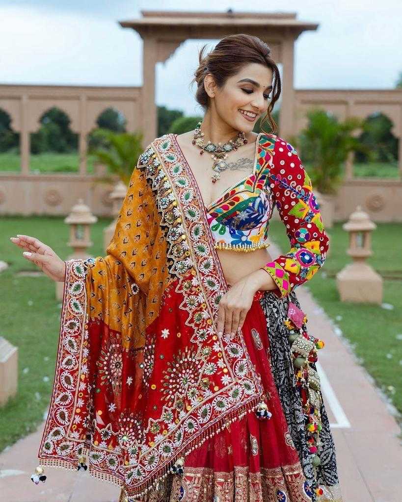 YNF SOFT BUTTER SILK KESH196 1467 LEHENGAS WHOLESALE SILK TRADITIONAL PRINTED LEHENGAS MANUFACTURER - Deevit International