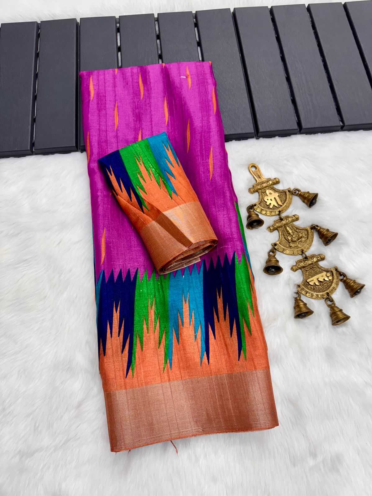 YNF TUSSAR SILK RIN149 MKD150 SILK SAREES WHOLESALE TUSSAR SILK ZARI BORDER SILK HANDLOOM SAREES MANUFACTURER - Deevit International