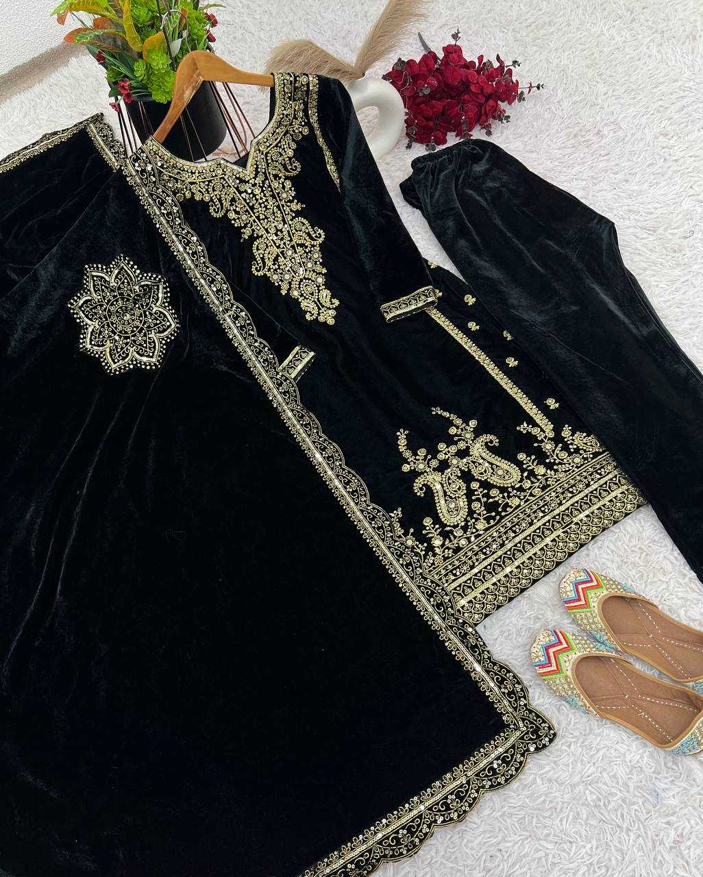 YNF VELVET KESH122 399 SUITS & DRESSES WHOLESALE EMBROPIDERY VELVET PARTY WEAR BLACK SUITS MANUFACTURE - Deevit International