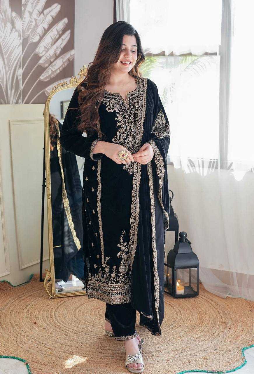 YNF VELVET KESH122 399 SUITS & DRESSES WHOLESALE EMBROPIDERY VELVET PARTY WEAR BLACK SUITS MANUFACTURE - Deevit International