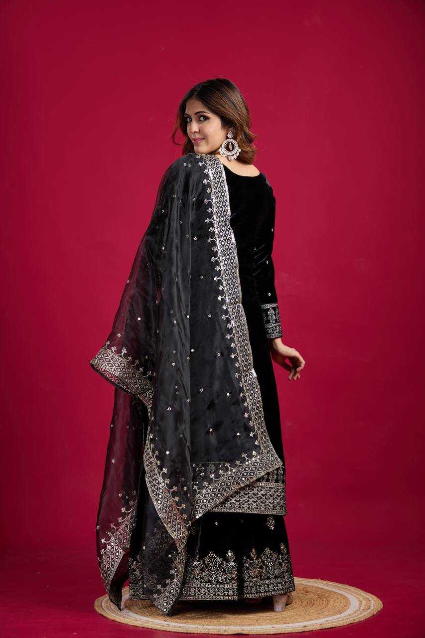 YNF VELVET KESH122 5001 SUITS & DRAESSES WHOLESALE EMBROIDEREY SHARARA SALWAR VELVET EMBROIDERY LADIES SUITS MANUFACTURE - Deevit International