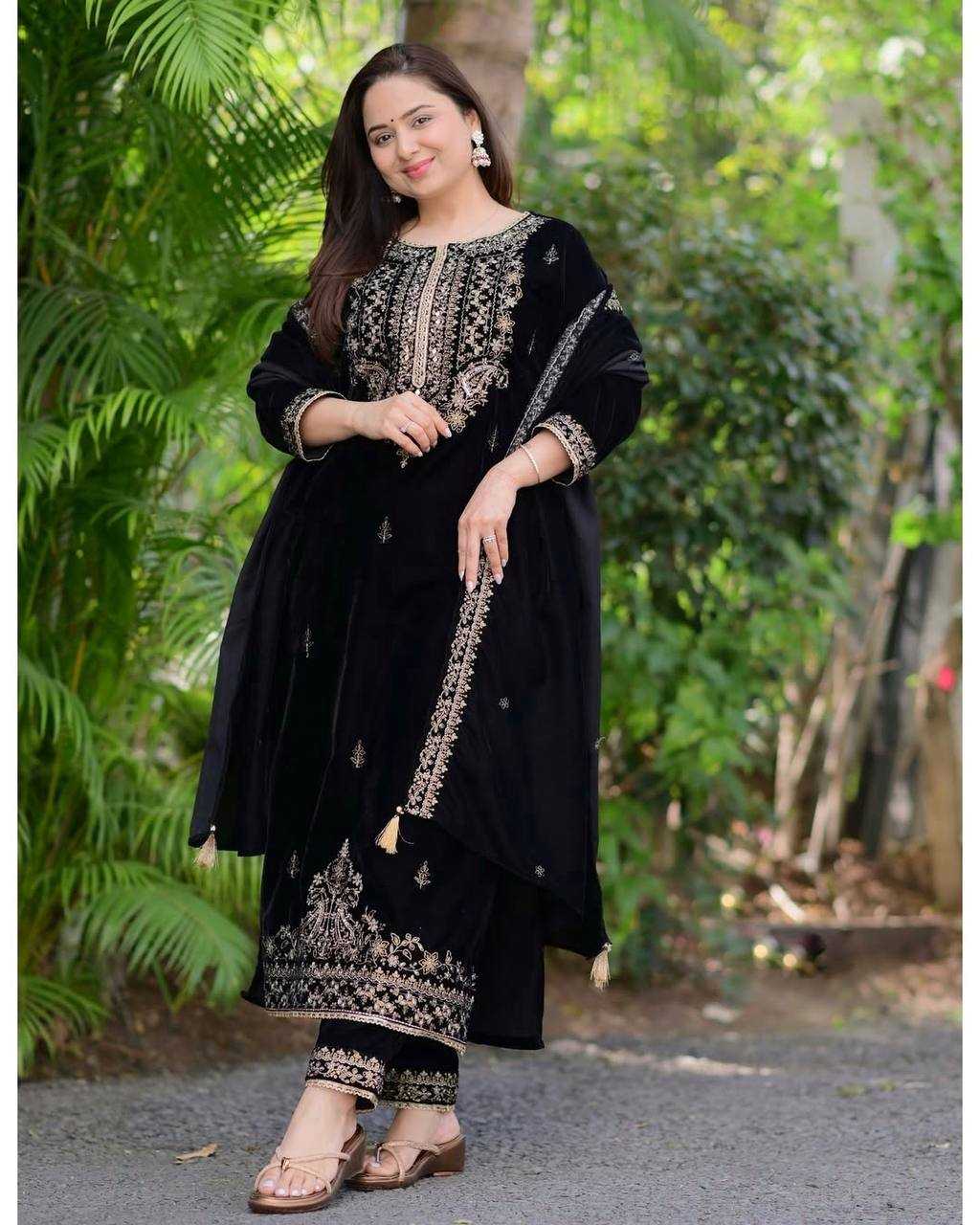 YNF VELVET KESH123 5213 SUITS & DRESSES WHOLESALE EMBROIDEREY PARTY WEAR BLACK SALWAR VELVET SUITS MANUFACTURE - Deevit International