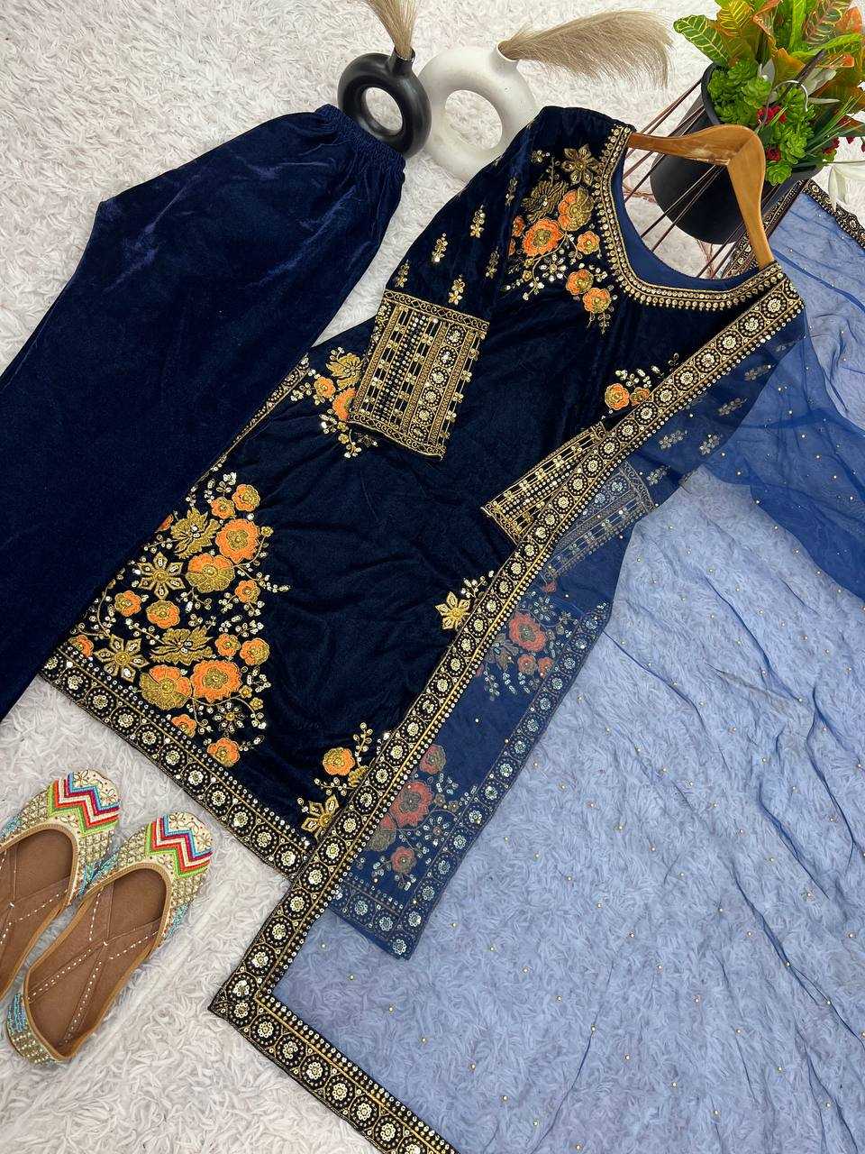 YNF VELVET KESH124 829 SUITS & DRESSES WHOLESALE EMBROIDEREY PARTY WEAR BLUE SALWAR VELVET SUITS MANUFACTURE - Deevit International