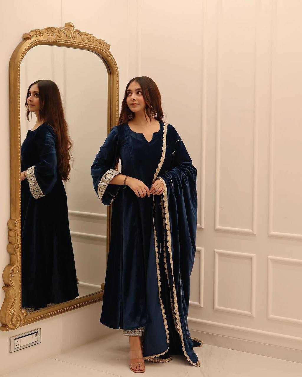 YNF VELVET KESH139 1662 GOWNS WHOLESALE BLUE ANARAKLI VELVET MANUFACTURER - Deevit International