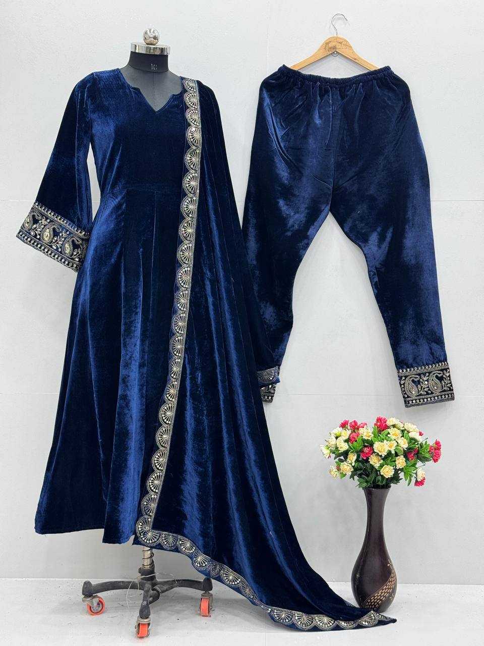 YNF VELVET KESH139 1662 GOWNS WHOLESALE BLUE ANARAKLI VELVET MANUFACTURER - Deevit International