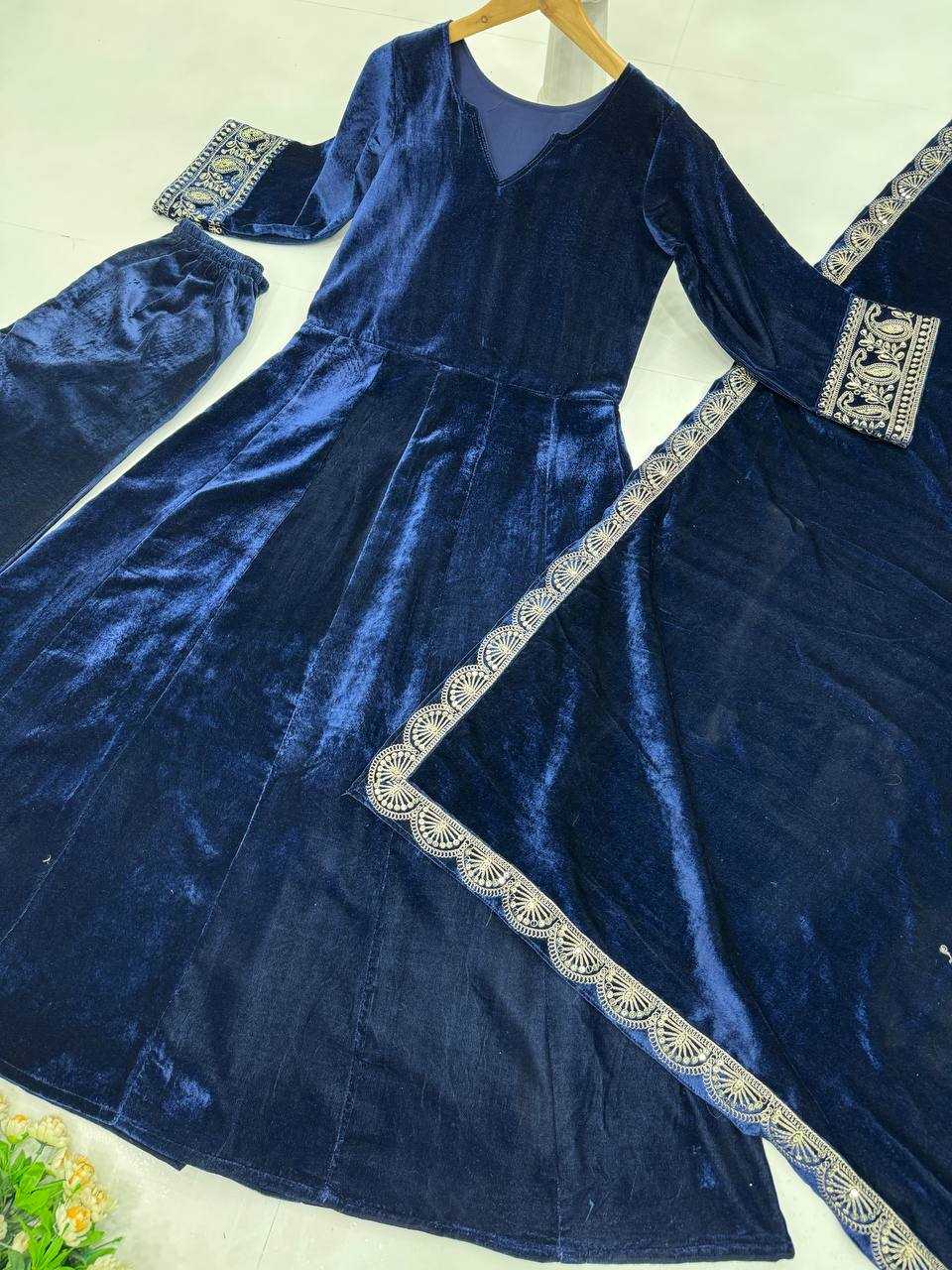 YNF VELVET KESH139 1662 GOWNS WHOLESALE BLUE ANARAKLI VELVET MANUFACTURER - Deevit International