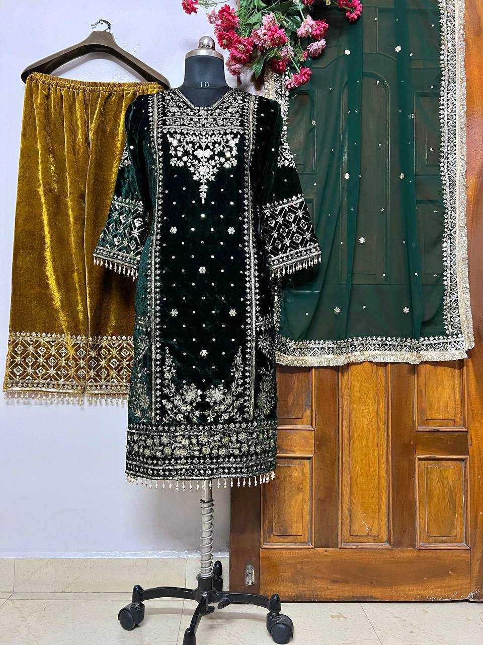 YNF VELVET KESH149 1324 SUITS & DRESSES WHOLESALE  EMBROIDERED PARTY WEAR VELVET SUITS MANUFACTURER - Deevit International