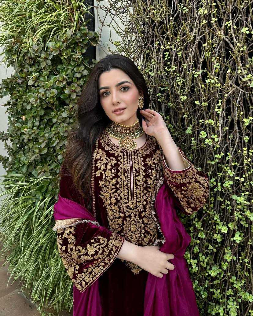 YNF VELVET KESH158 9289 SUITS & DRESSES WHOLESALE PAKISTANI EMBROIDERY VELVET EID COLLECTIONS SUITS MANUFACTURE - Deevit International