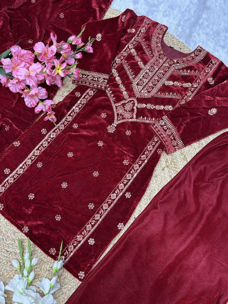 YNF VELVET KESH164 G80 SUITS & DRESSES WHOLESALE EMBROIDEREY PARTY WEAR VELVET SUITS MANUFACTURE - Deevit International