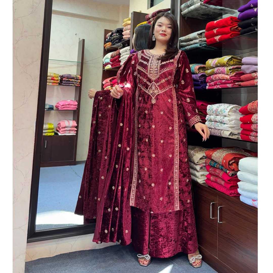 YNF VELVET KESH164 G80 SUITS & DRESSES WHOLESALE EMBROIDEREY PARTY WEAR VELVET SUITS MANUFACTURE - Deevit International