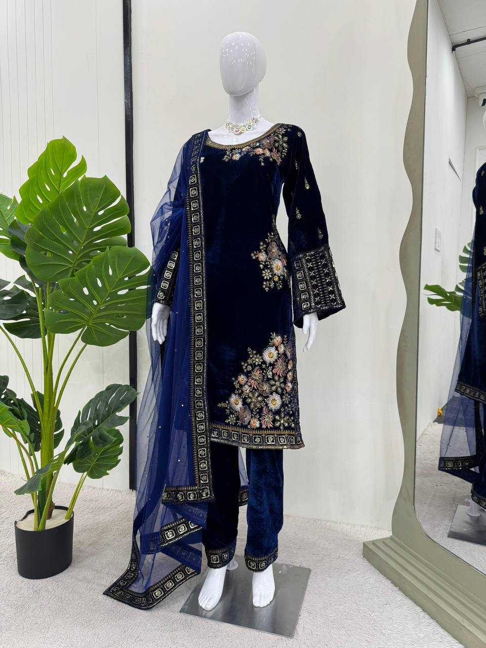 YNF VELVET RIN133 1488 SUITS & DRESSES WHOLESALE BLUE SALWAR EMBROIDERED PARTY WEAR VELVET SUITS MANUFACTURER - Deevit International