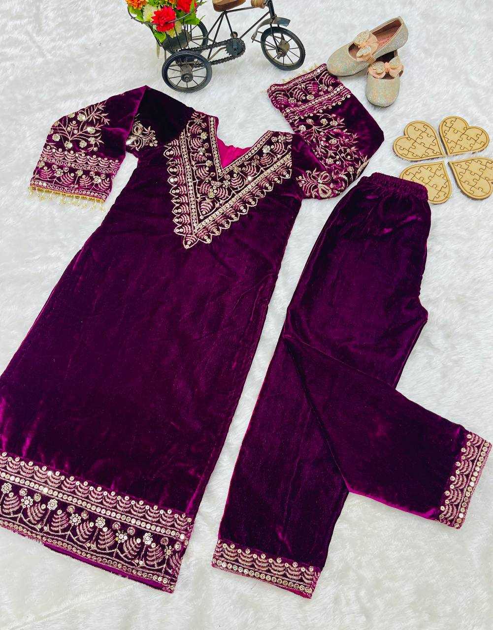 YNF VELVET RIN154 192 WHOLESALE KIDS SUIT KIDS FESTIVE SUITS MANUFACTURER - Deevit International