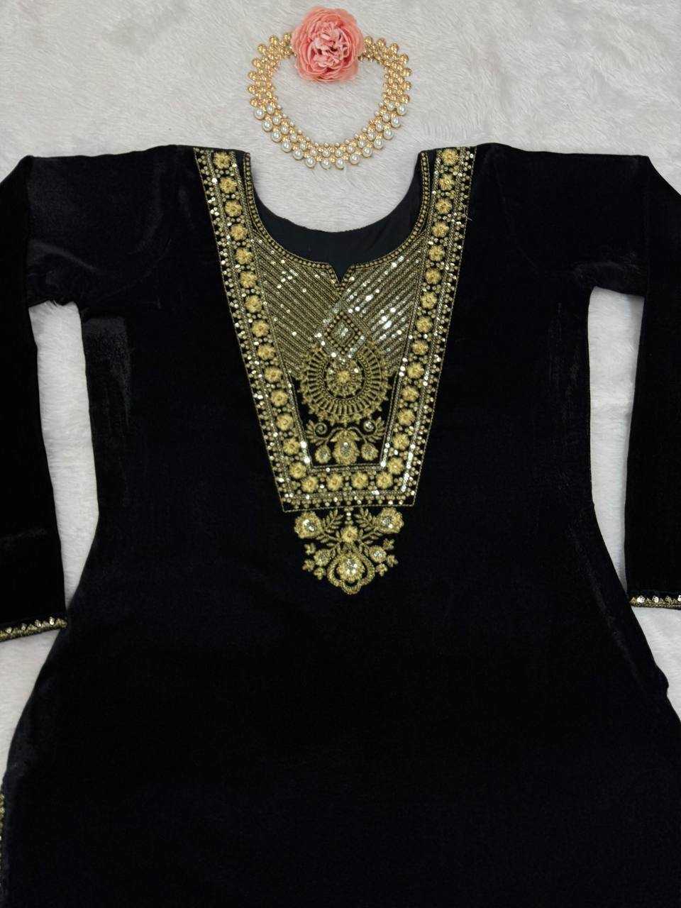 YNF VELVET RIN169 5775 SUITS & DRESSES WHOLESALE EMBROPIDERY VELVET PARTY WEAR BLACK SUITS MANUFACTURE - Deevit International