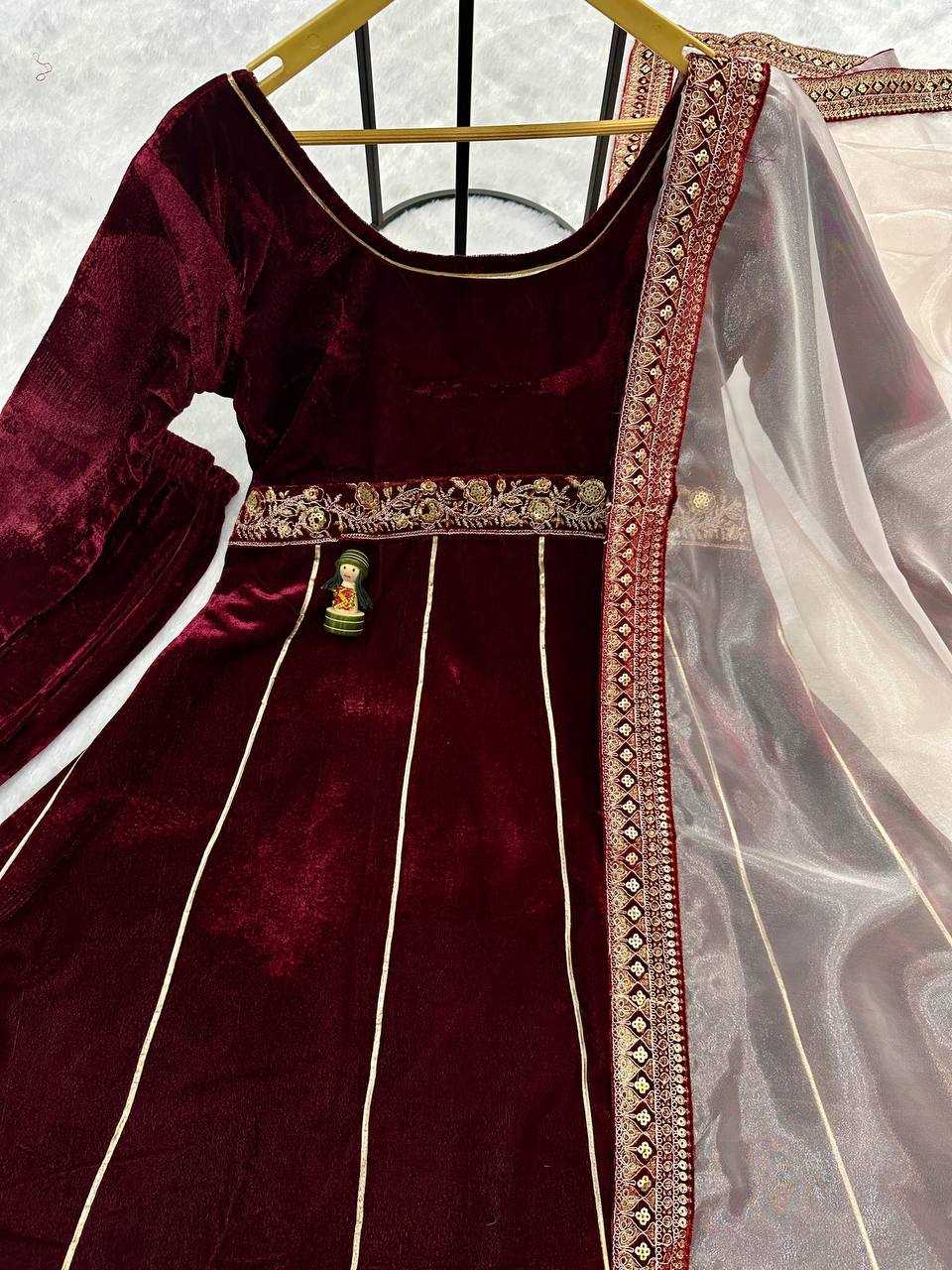 YNF VELVET RIN181 1070 GOWNS WHOLESALE EMBROIDERY ANARAKLLI MAROON VELVET GOWNS MANUFACTURER - Deevit International