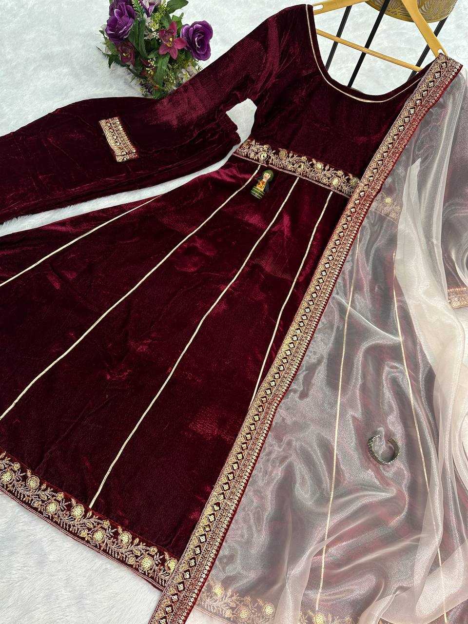 YNF VELVET RIN181 1070 GOWNS WHOLESALE EMBROIDERY ANARAKLLI MAROON VELVET GOWNS MANUFACTURER - Deevit International